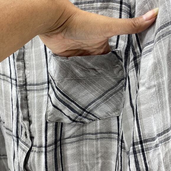 Lane Bryant gray plaid lace detail hi low button Down loose fit casual sz 18 - Picture 7 of 11